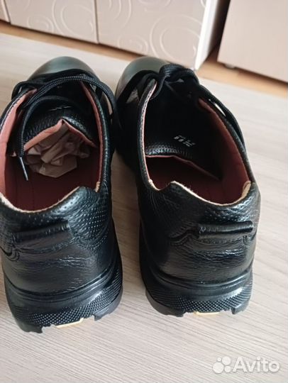 Полуботинки