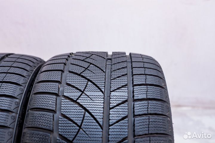 Jinyu YW52 275/35 R19 100H