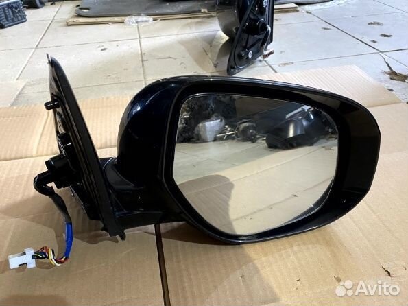 Зеркало правое Mitsubishi Outlander 3