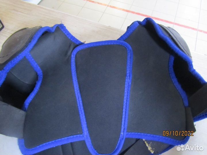 Хоккейный нагрудник Б/У Easton Ultra AIR