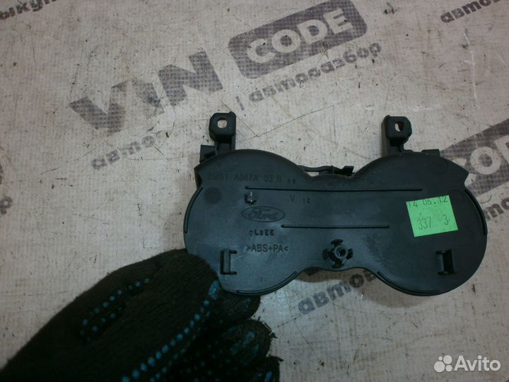 Накладка декоративная Ford Focus 3