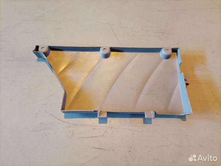 Декоративная крышка двс MN171623 Mitsubishi Grandi