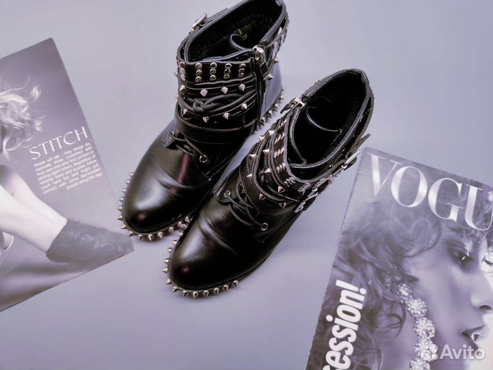 Ботинки женские с шипами и клёпками 36 размер