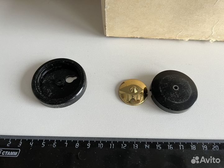 Часы настенные Янтарь, СССР. в родной коробке