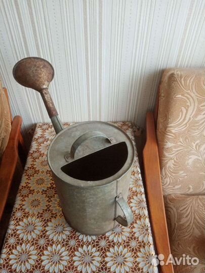 Лейка садовая металлическая