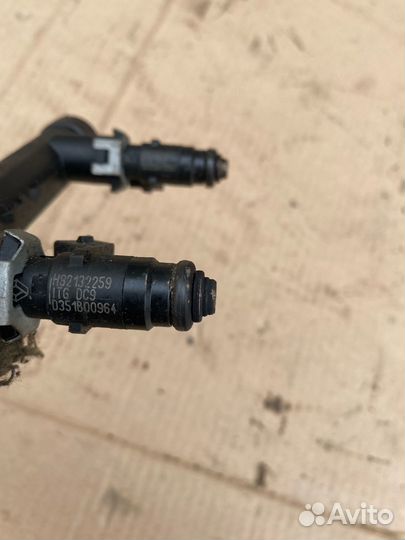 Топливная рампа Renault Megane 3/Renault Fluence