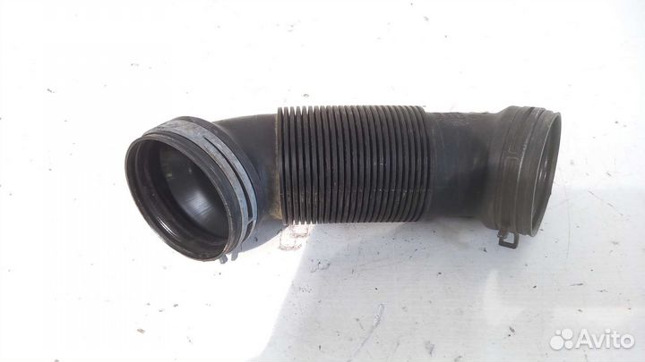 Патрубок воздушного фильтра 1.8 Skoda Octavia a5