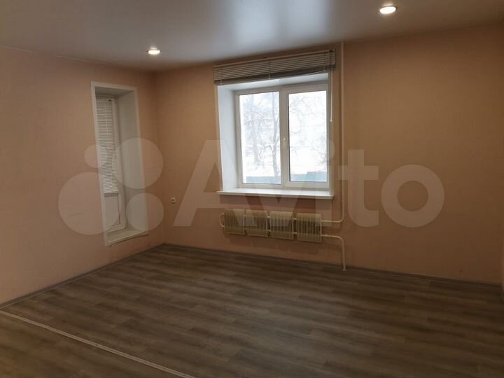 Площади Свободного назначения, 1000 м²