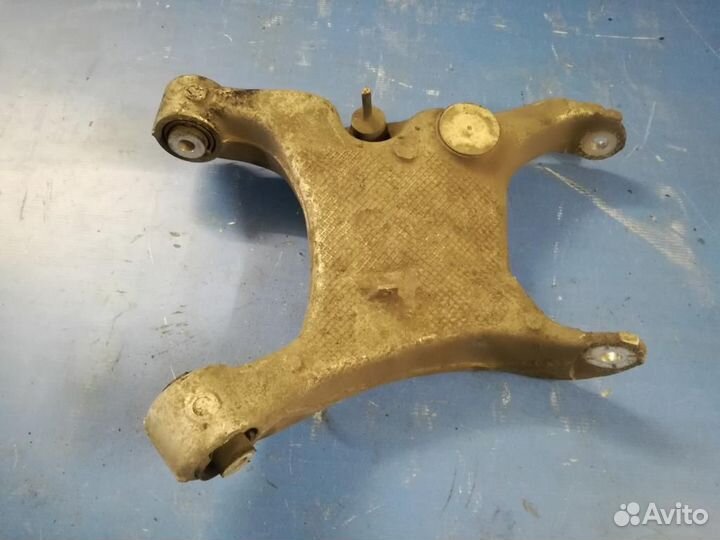 Рычаг задний H образный левый BMW 5-серия E60/E61