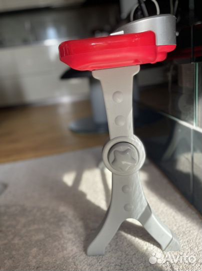 Электронное пианино с микрофоном и стульчиком