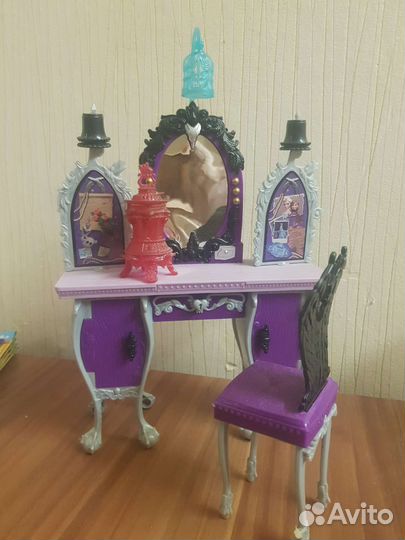 Туалетный столик для кукол