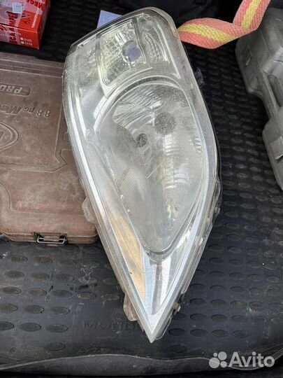 Фара Логан (правая)