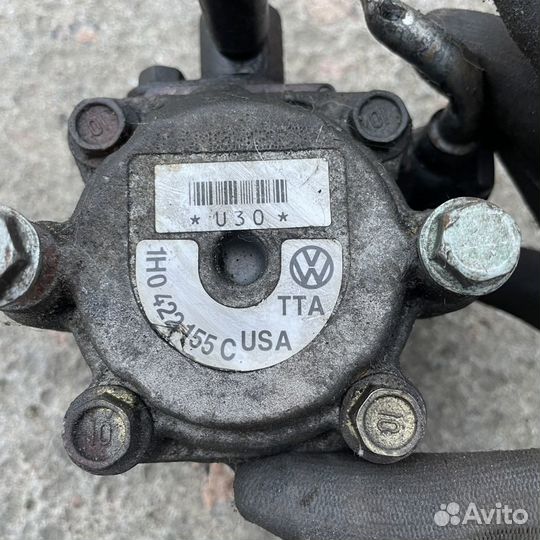 Насос Гура Фольксваген Гольф 1,9