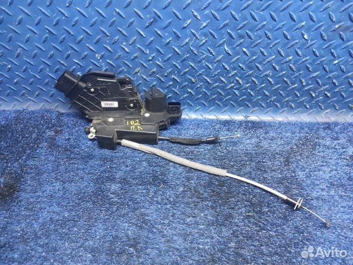 Замок двери передний левый Volvo Xc60