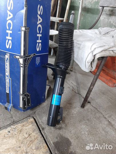 Стойка передняя Ford Tranzit