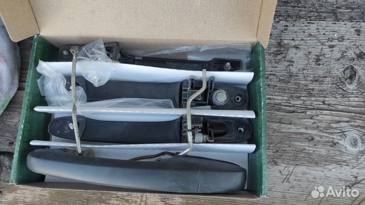 Продам дверные ручки