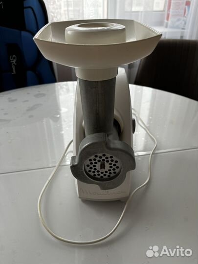 Мясорубка электрическая