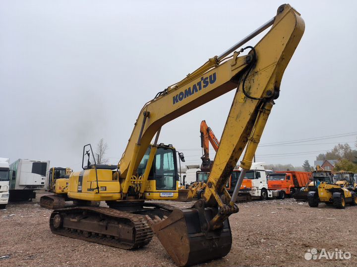 Гусеничный экскаватор Komatsu PC220-8M0, 2019