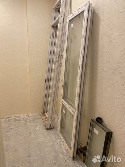 Пластиковая дверь