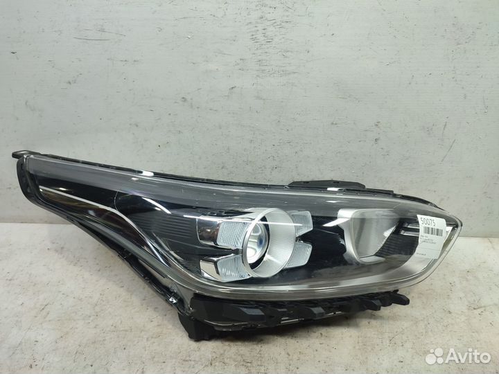 Фара правая Kia Cerato 4 BD 2018