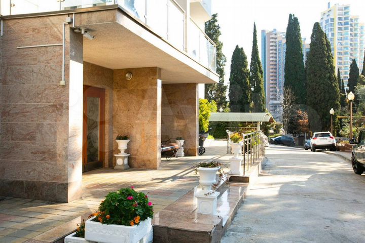 3-к. квартира, 95 м², 4/15 эт.