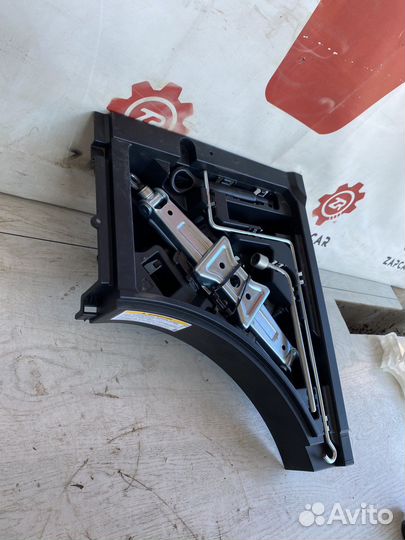 Lexus RX4 Набор инструментов