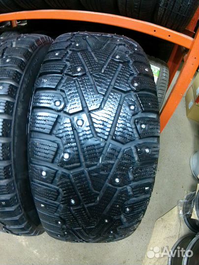 R16 Pirelli Winter Ice Zero 215/65, PCD 5x114.3 DIA 66.1