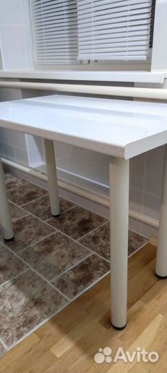 Кухонный стол