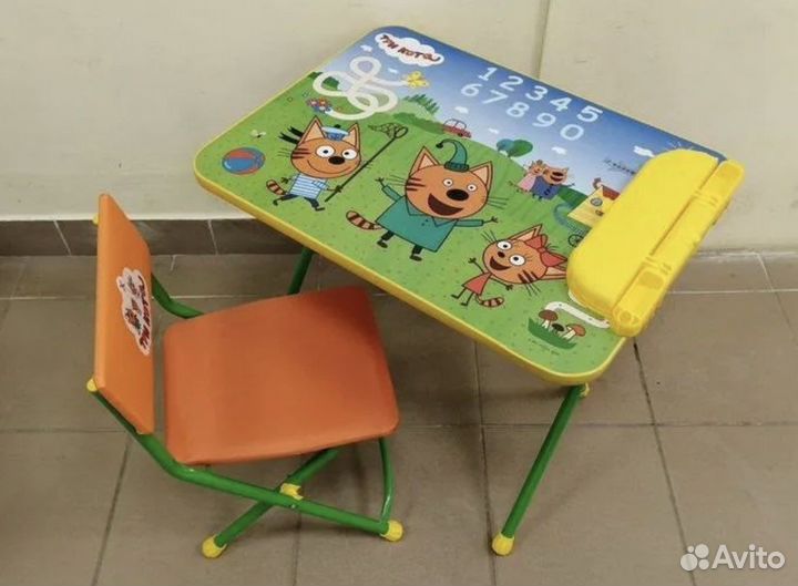 Комплект детской мебели Nika kids