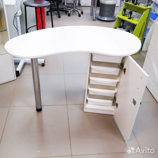 Маникюрный стол Катрин