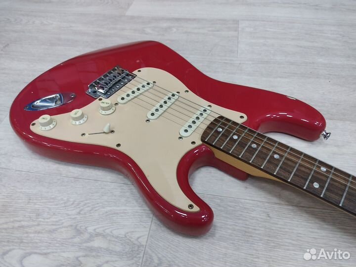 Электрогитара Fender Squier Bullet Strat