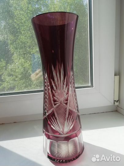 Ваза. Цветной накладной хрусталь