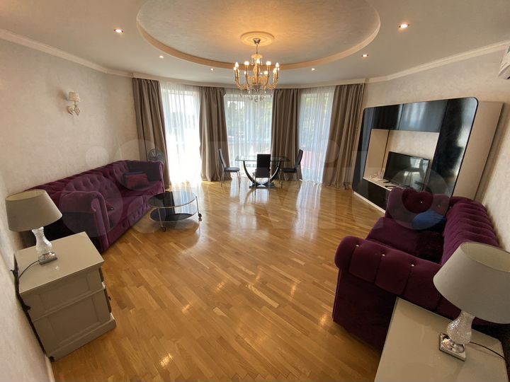 3-к. квартира, 105 м², 10/20 эт.