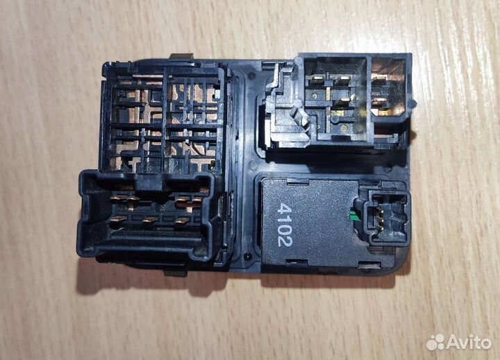 Блок кнопок Nissan Almera N16 2000-2006