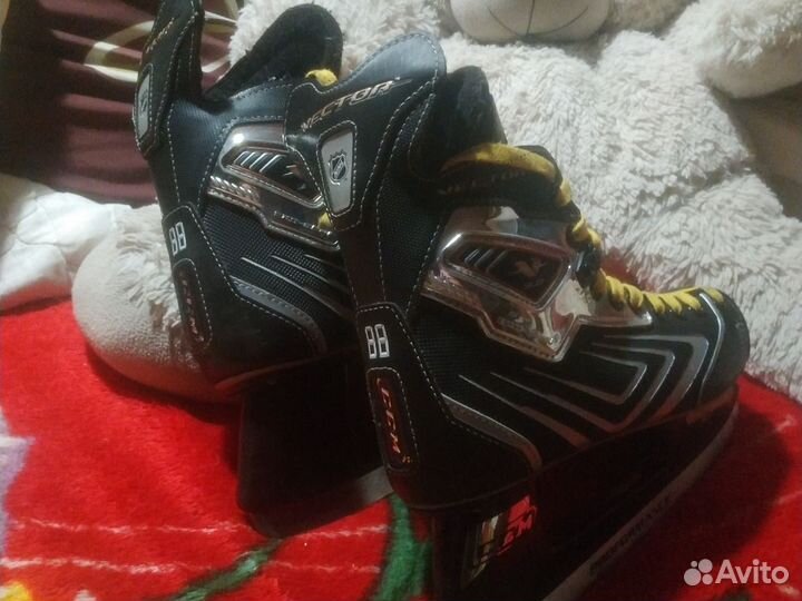 Коньки хоккейные ссм vector 3.0