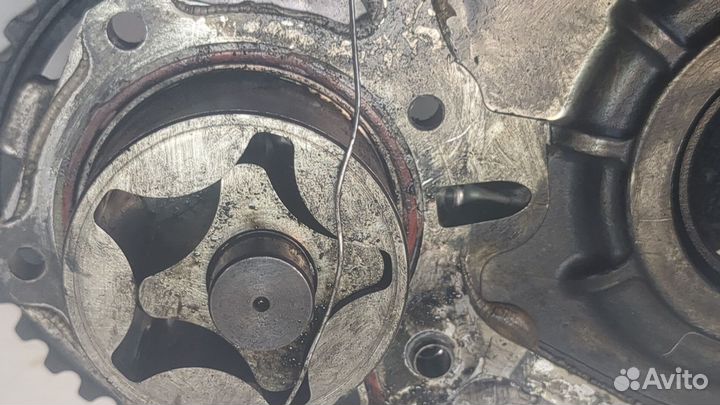 Насос масляный Opel Astra J, 2011