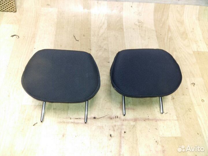 Подголовник сиденья задний Hyundai Solaris хэтчбек