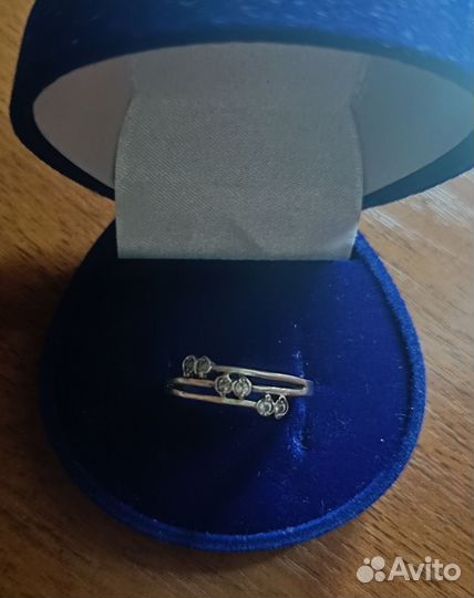 Серебряное кольцо женское