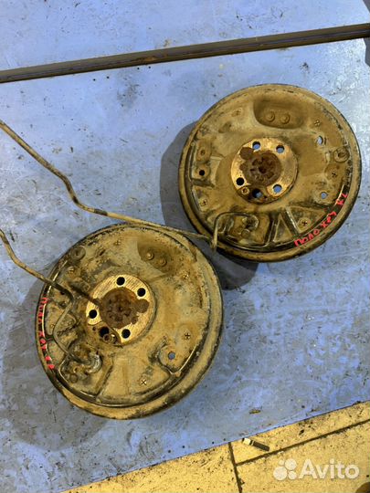 Задний тормозной пыльник volkswagen polo хэтчбек