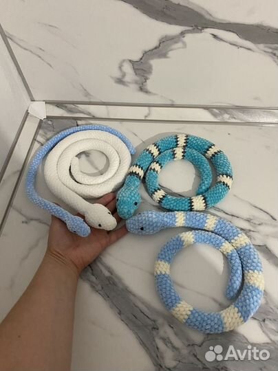 Вязанные игрушки змея змейка