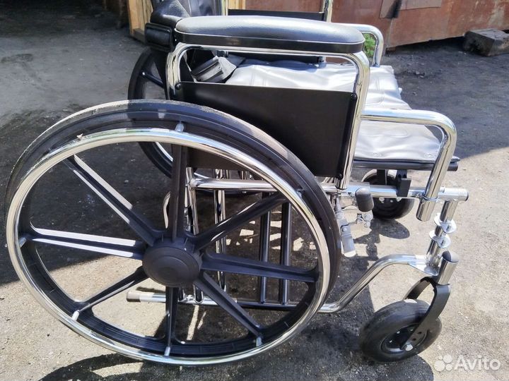 Инвалидная коляска новая