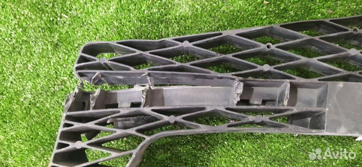 Кронштейн бампера передний Volkswagen Passat Cc