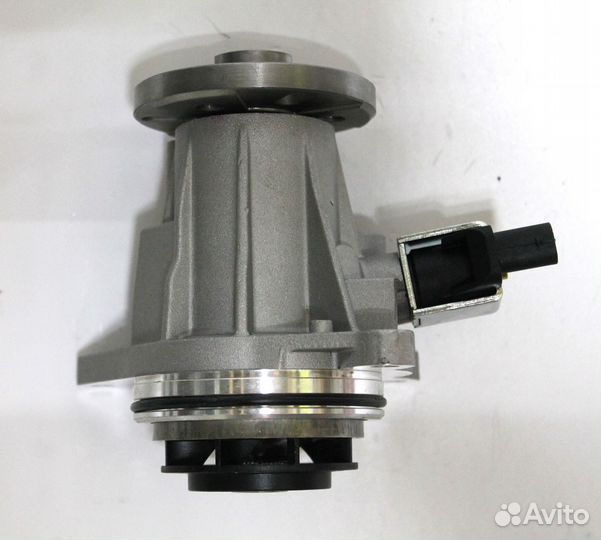 Помпа водяной насос land rover LR089625