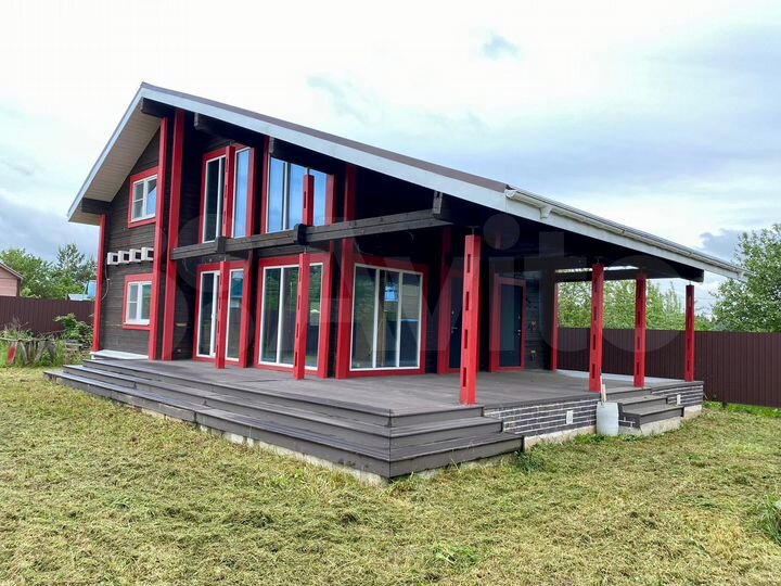 Дом 159 м² на участке 10 сот.