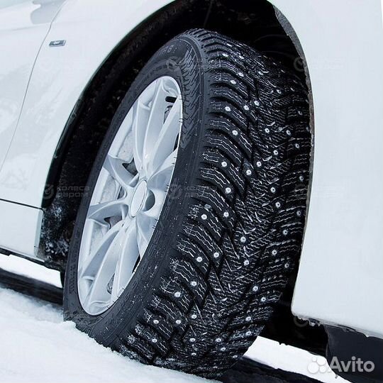 Nokian Tyres Hakkapeliitta 8 215/55 R16 97
