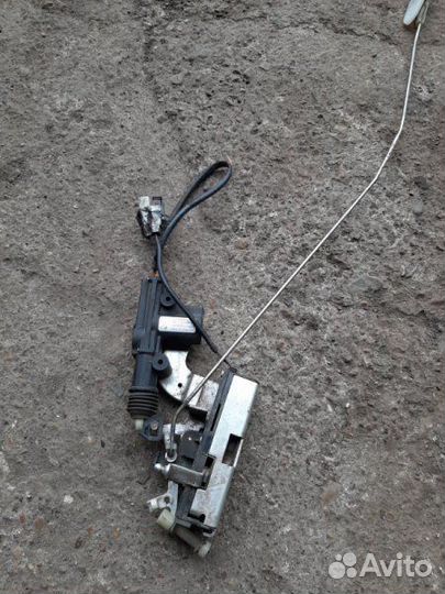 Замок двери задний правый Chevrolet Niva 1.7 2014