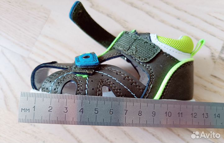 Босоножки на мальчика 24р