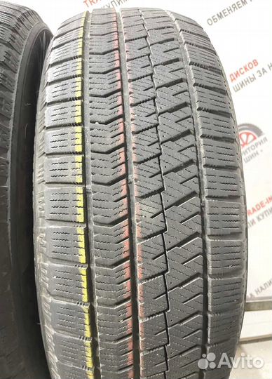 Bridgestone Blizzak VRX2 205/60 R16 92S