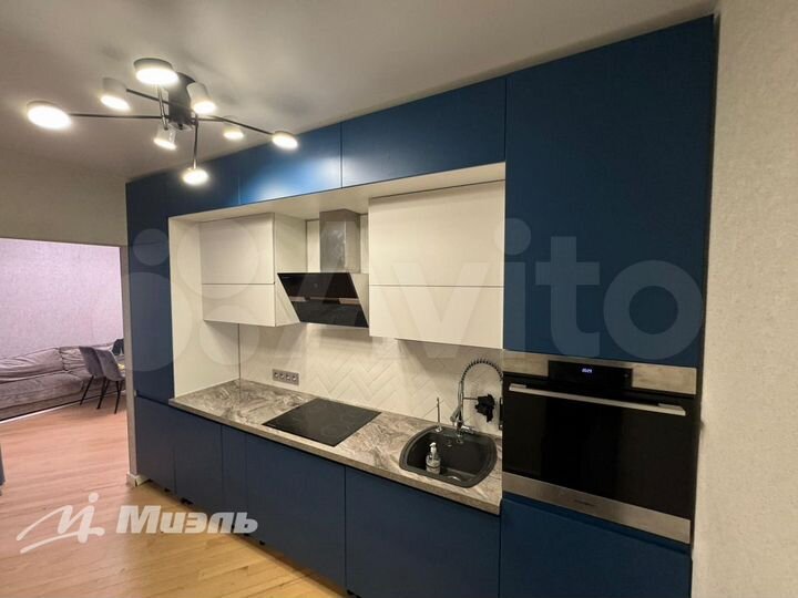 2-к. квартира, 57 м², 14/17 эт.