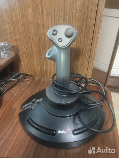 Джойстик Genius F-23 USB